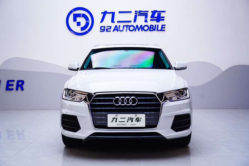 Audi Q3 2016 car image #2