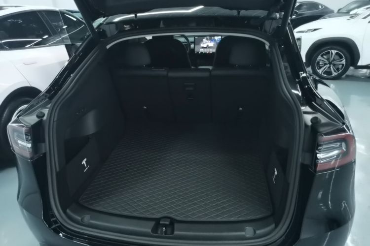 Tesla Model Y 2023 #19 Tesla Model Y 2023 immagine di auto #19