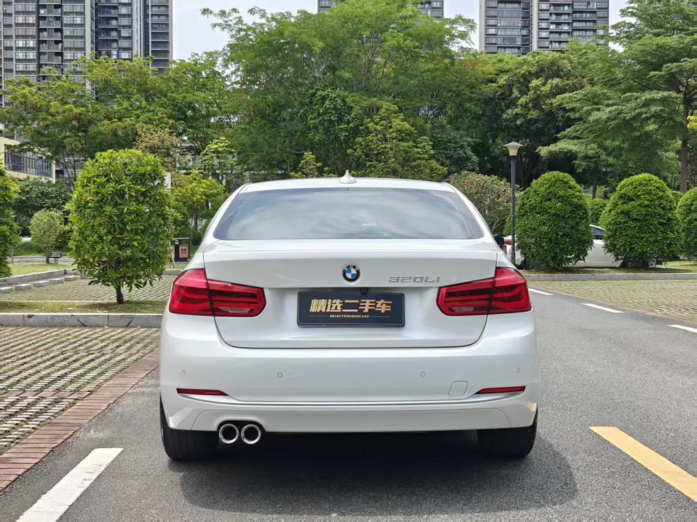 BMW 3 Series 2019 car image #6