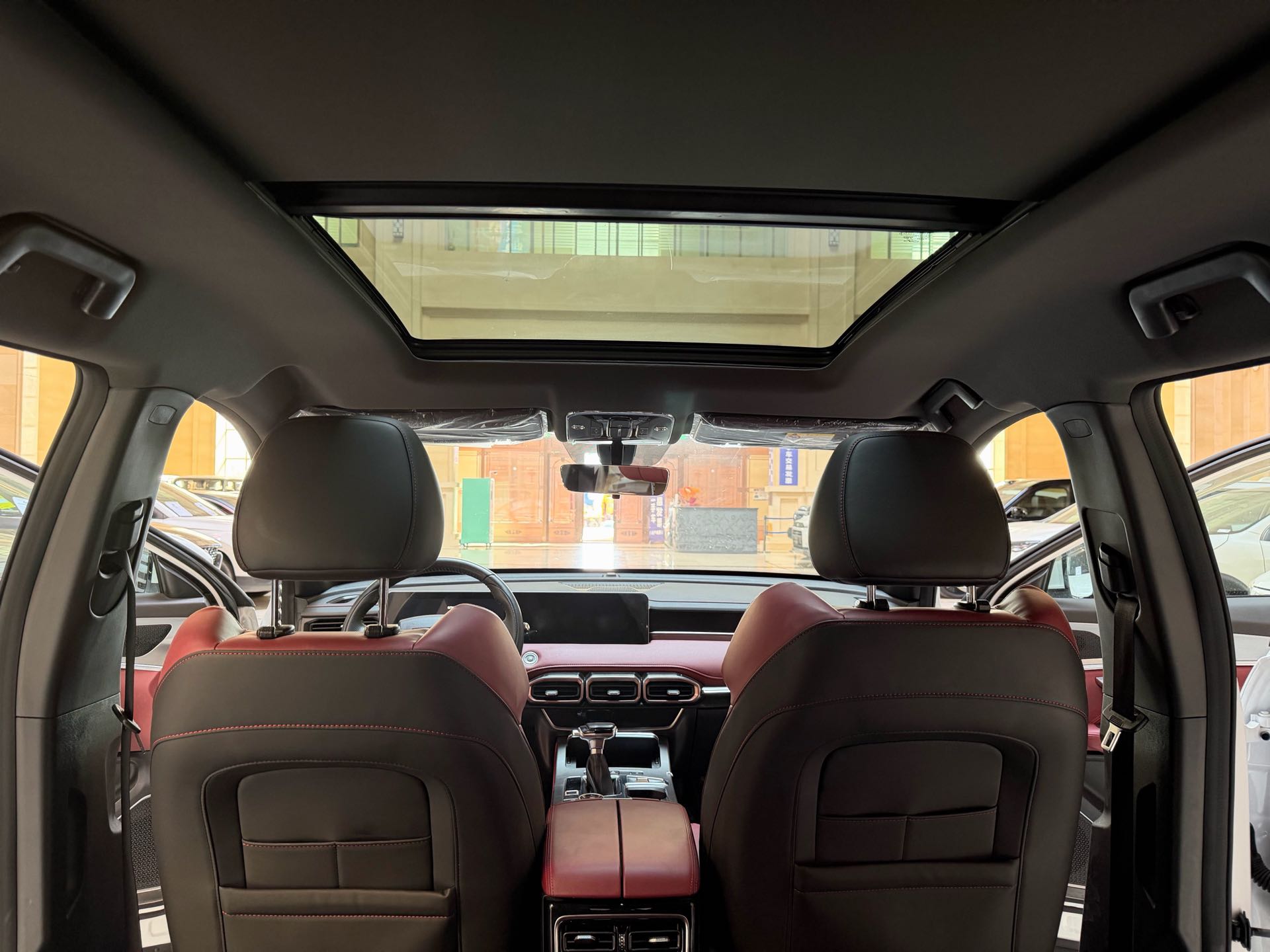 Jetour X70 PLUS 2022 car image #10