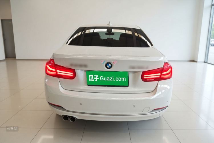 BMW 3 Series 2018 car image #6