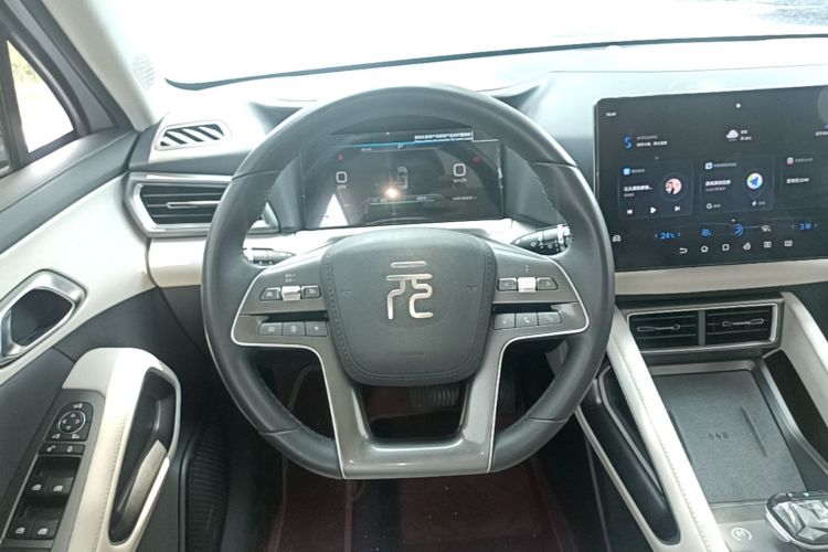 BYD YuanUP 2024 #11 BYD YuanUP 2024 car image #11