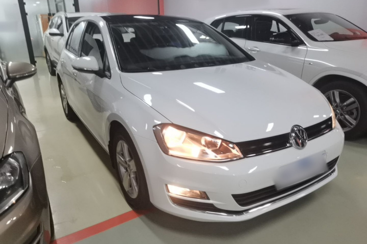 Volkswagen Golf 2015 car image #4
