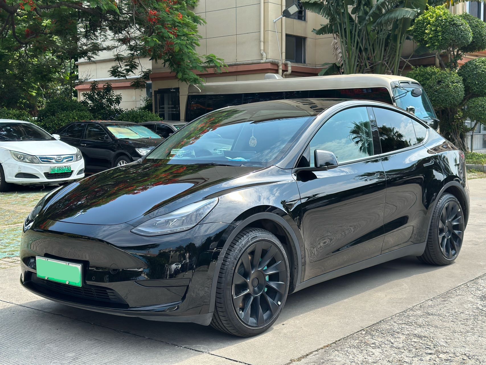 Tesla Model Y 2022 Tesla Model Y 2022 car image