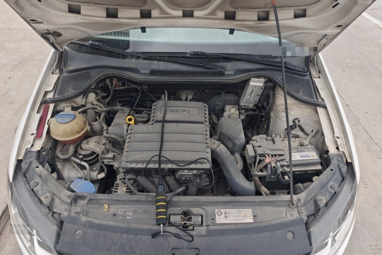 Volkswagen Polo 2015 car image #22