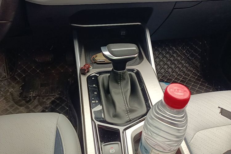GEELY Emgrand 2022 car image #14