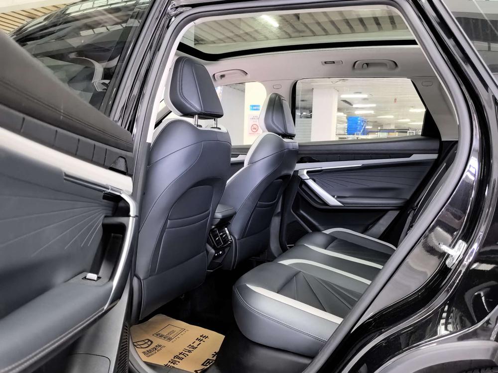 GEELY Boyue L 2023 car image #15