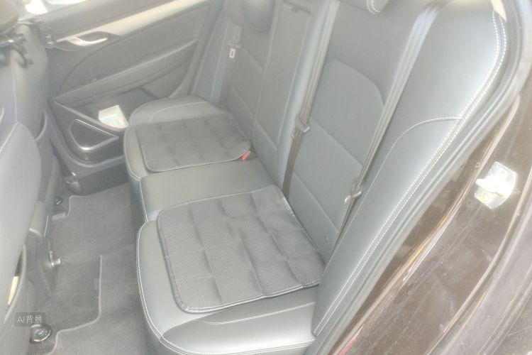 GEELY Emgrand 2018 car image #19