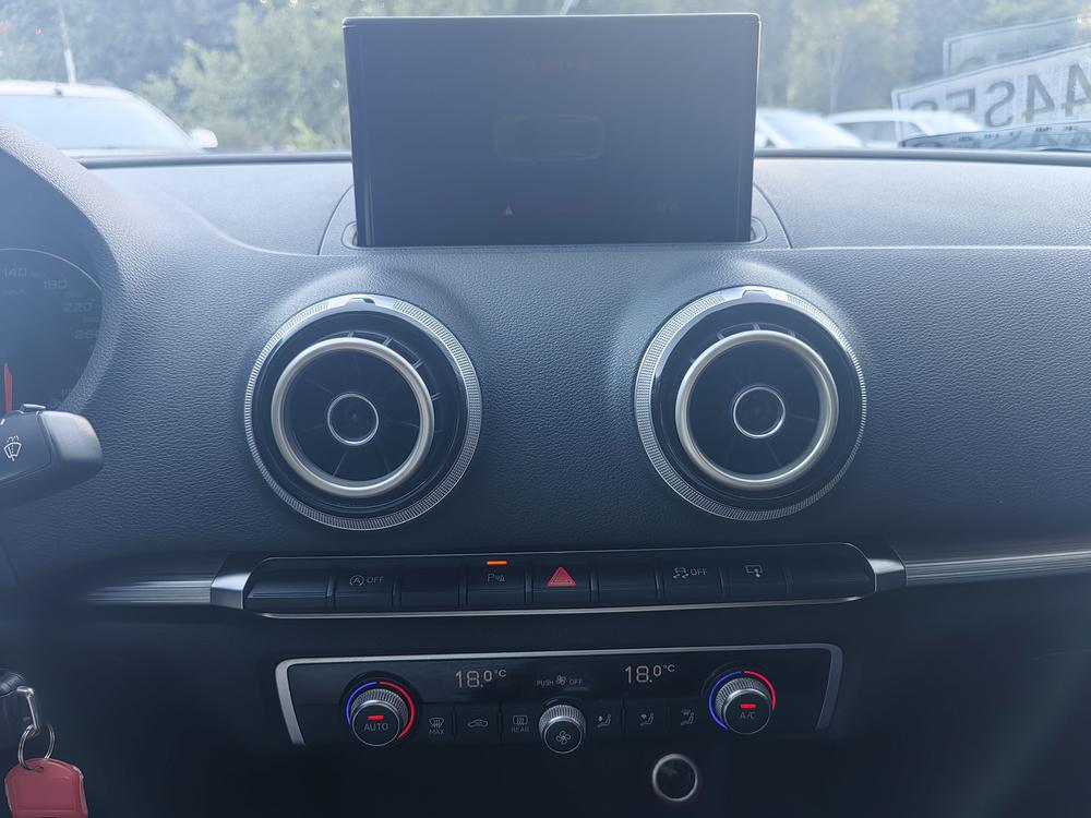 Audi A3 2016 car image #19