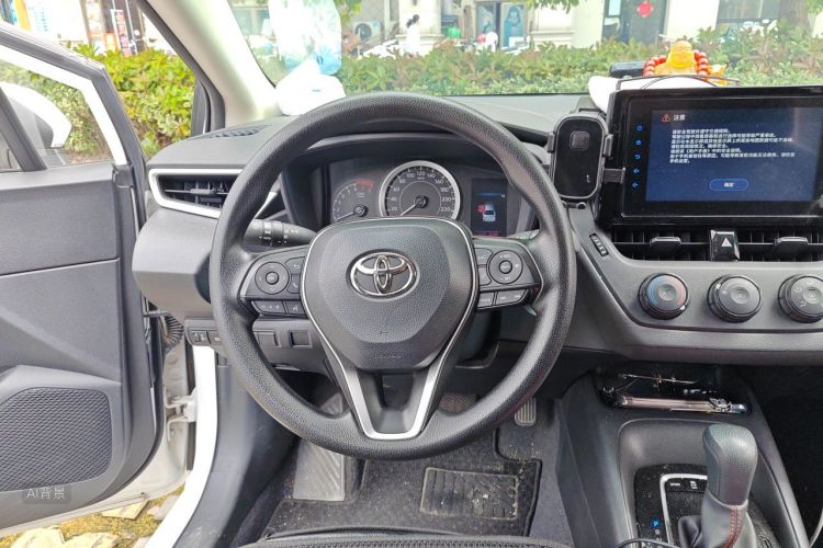 Toyota Corolla 2023 car image #12