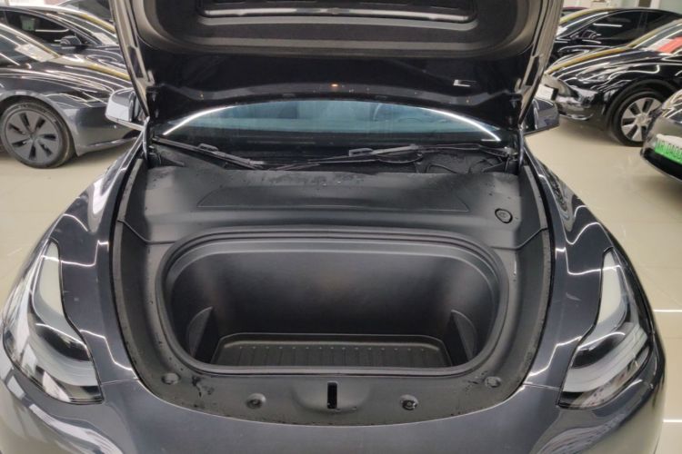 Tesla Model Y 2024 #20 Tesla Model Y 2024 car image #20
