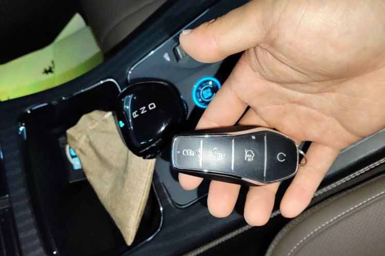 BYD Han 2024 car image #9