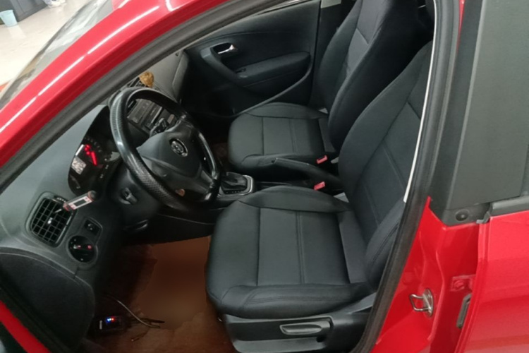 Volkswagen Polo 2019 car image #15