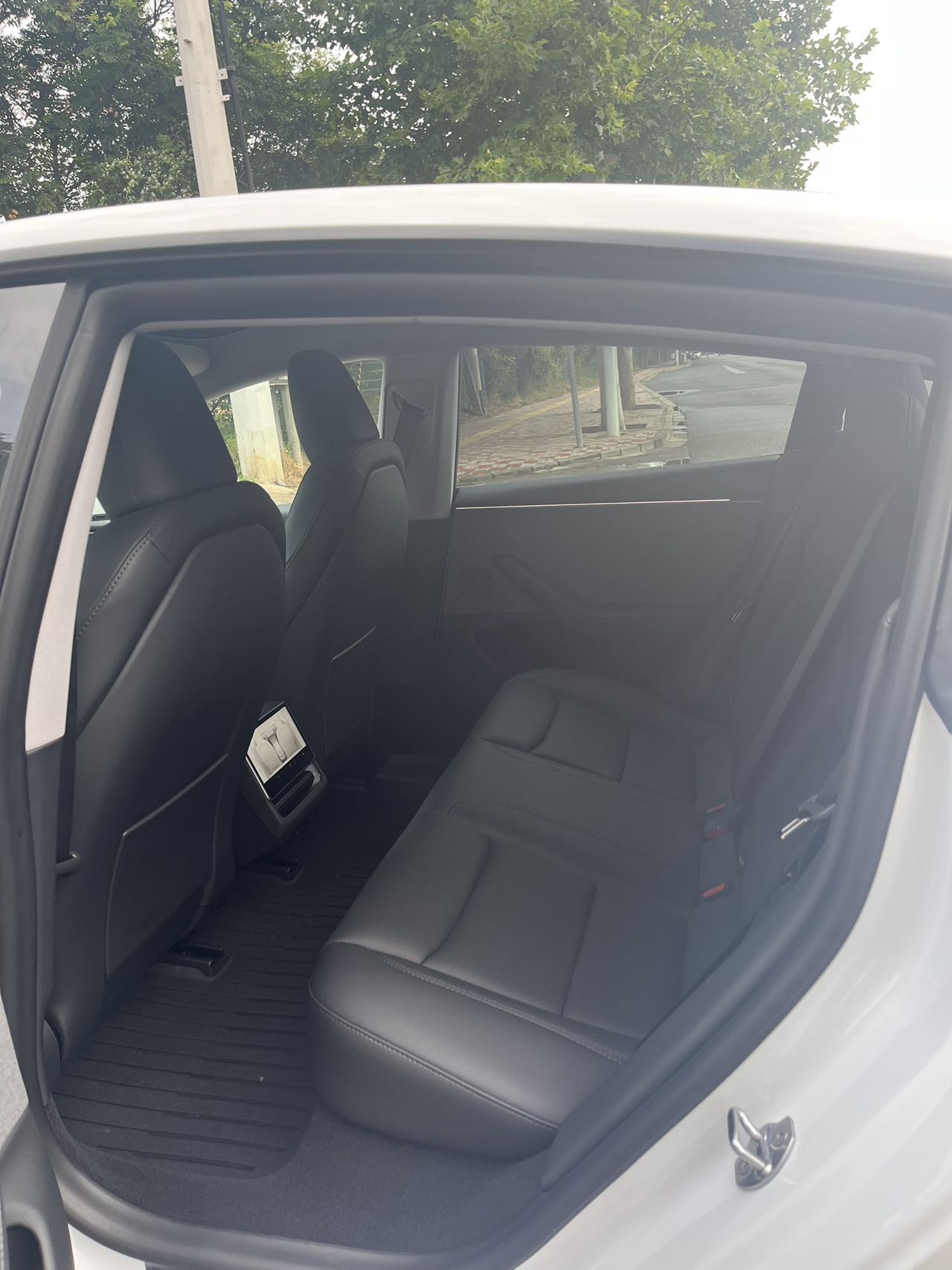 Tesla Model 3 2026 car image #8