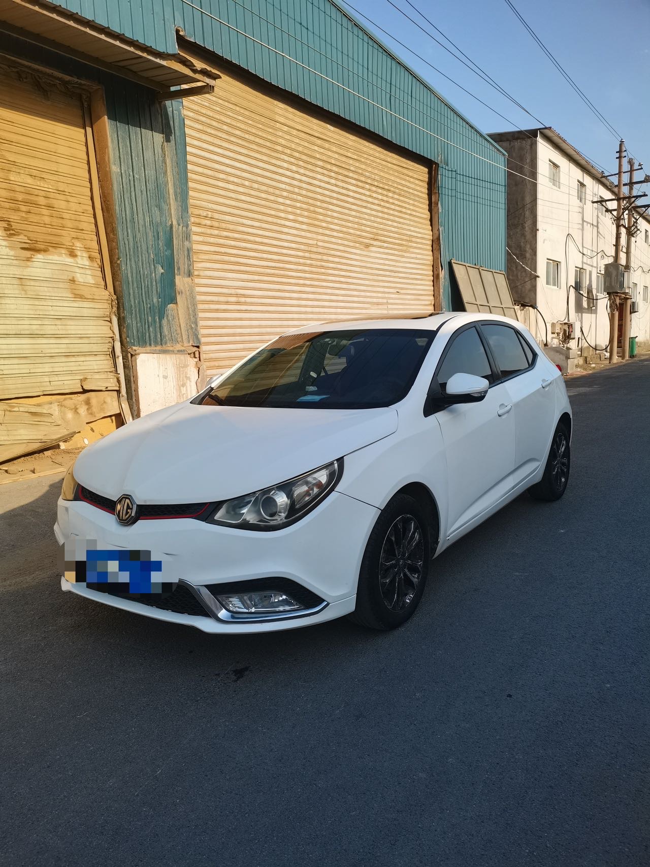 MG 5 2014 MG 5 2014 car image
