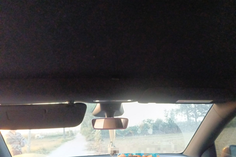 Tesla Model Y 2026 car image #20