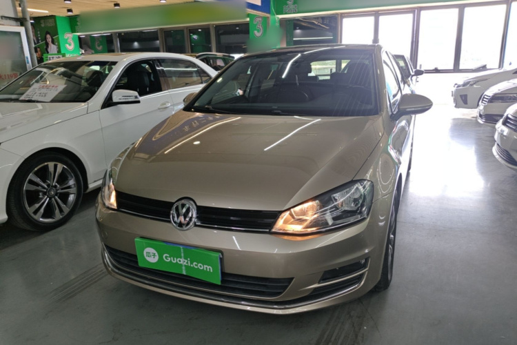 Volkswagen Golf 2016 car image #2