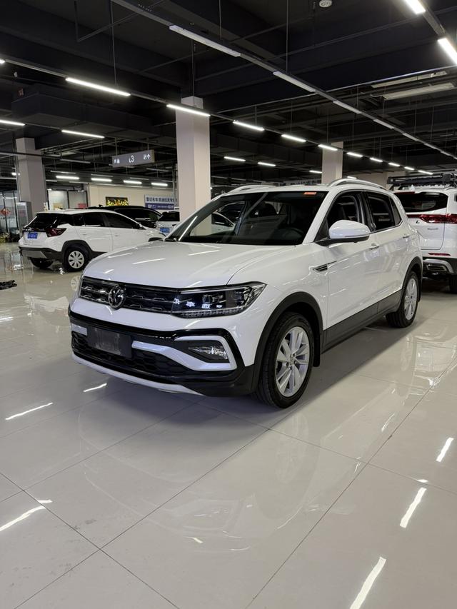 Volkswagen T-Cross 2020 car image #12