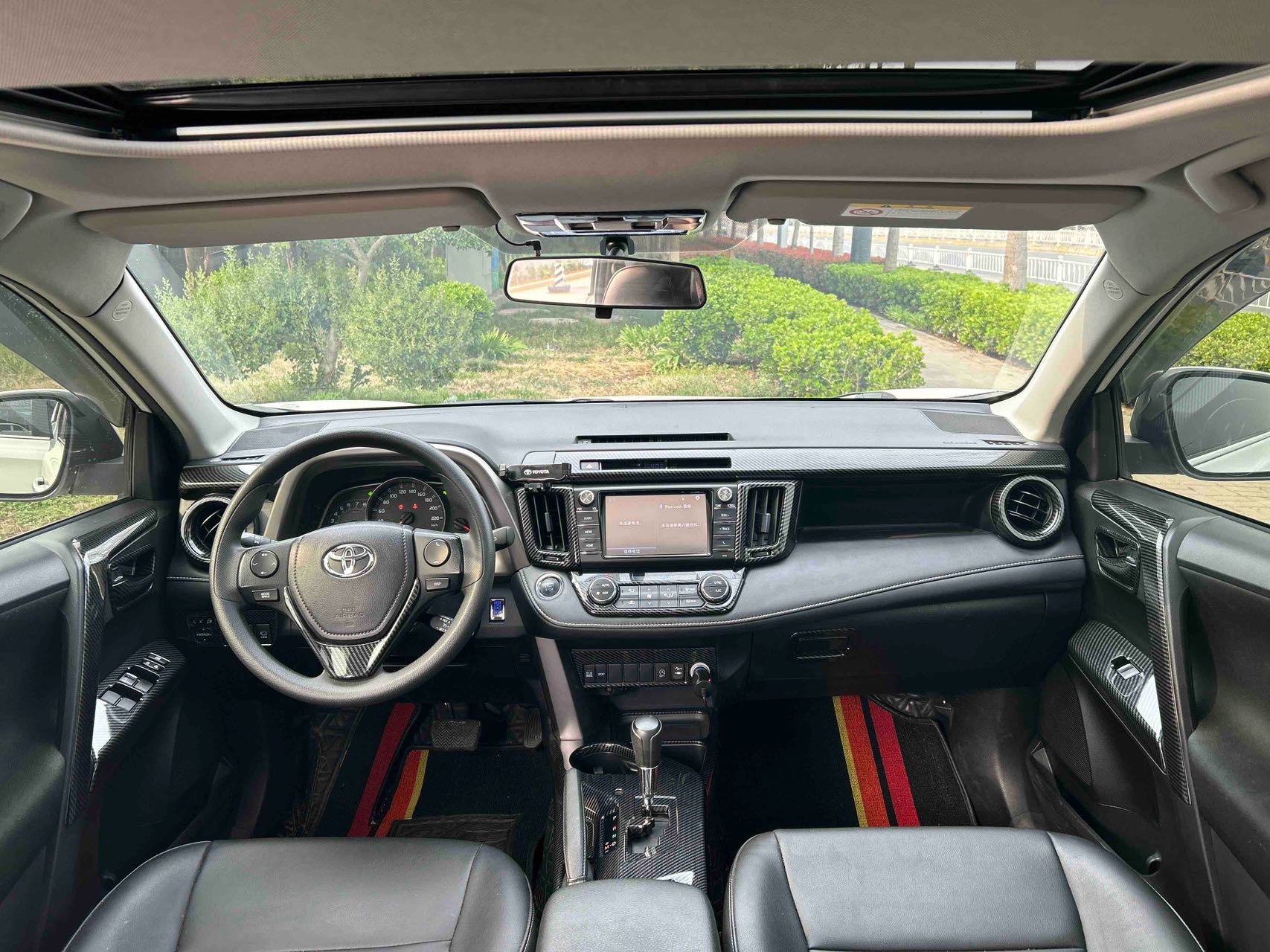 Toyota RAV4 2019 car image #8