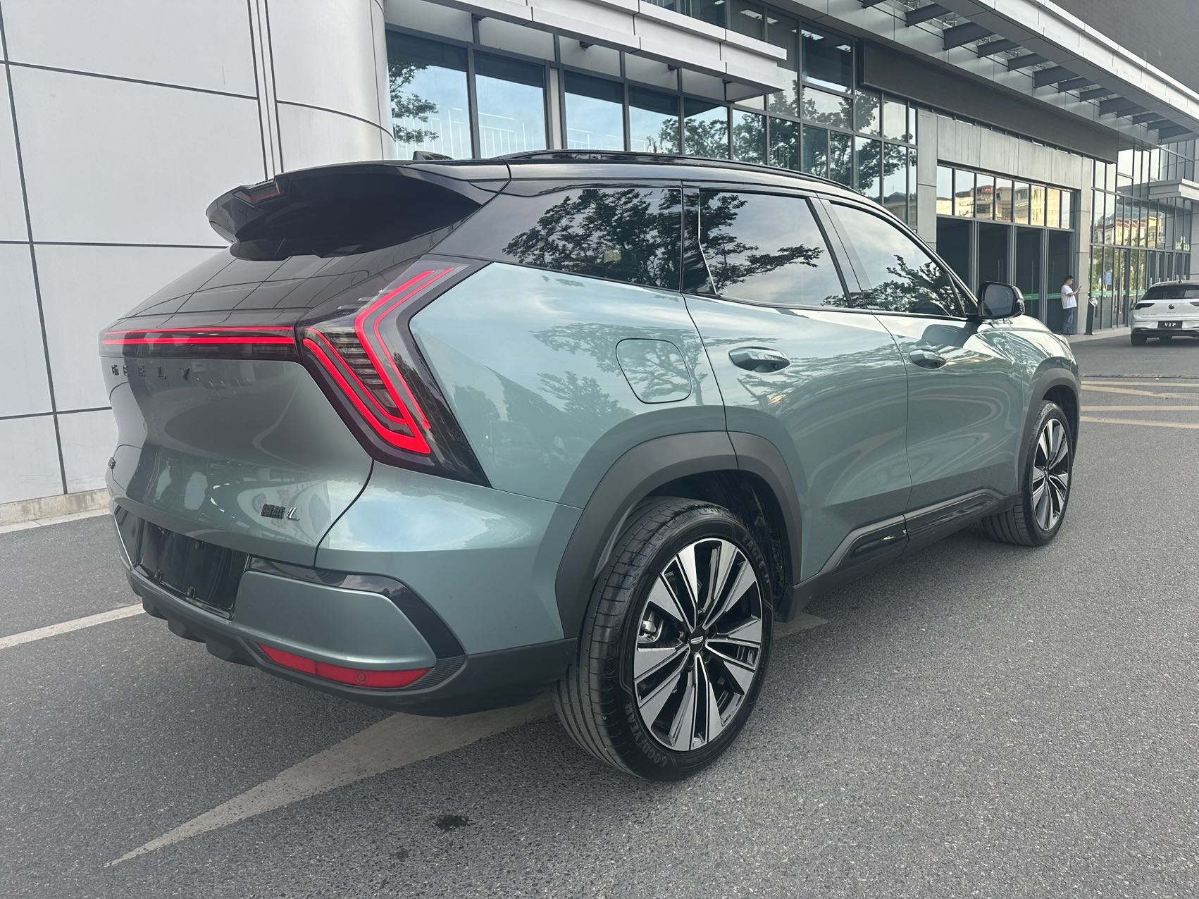 GEELY Boyue L 2025 car image #8