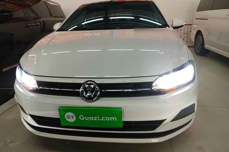 Volkswagen Polo 2020 car image #3