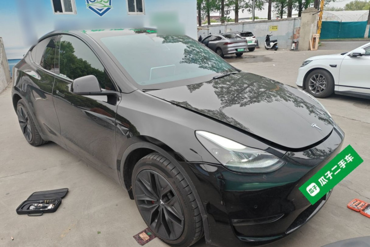Tesla Model Y 2023 #4 Tesla Model Y 2023 car image #4