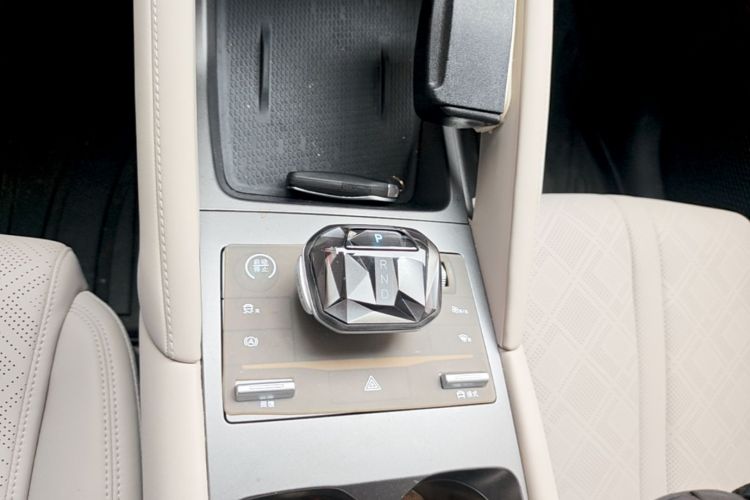 BYD YuanUP 2024 imagen de coche #14