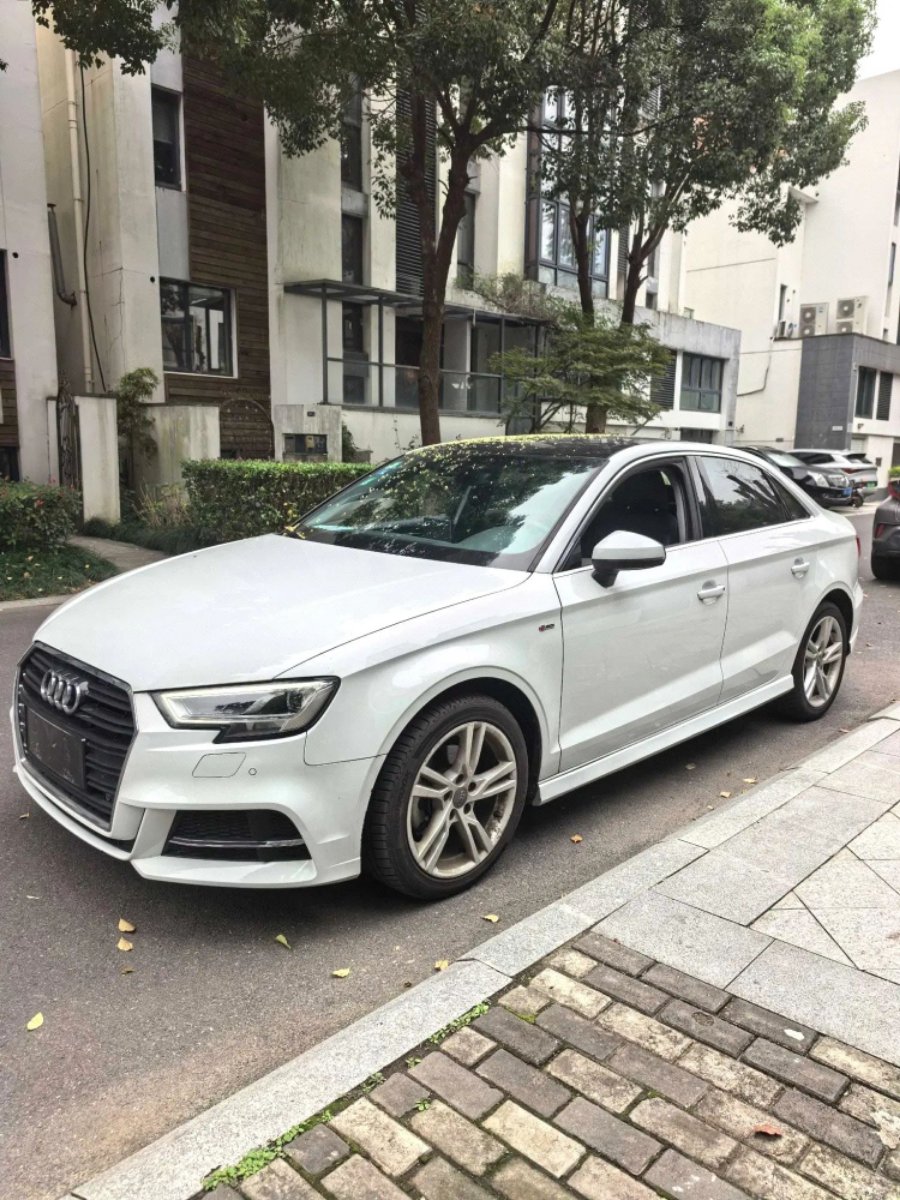 Audi A3 2019 صورة سيارة 
