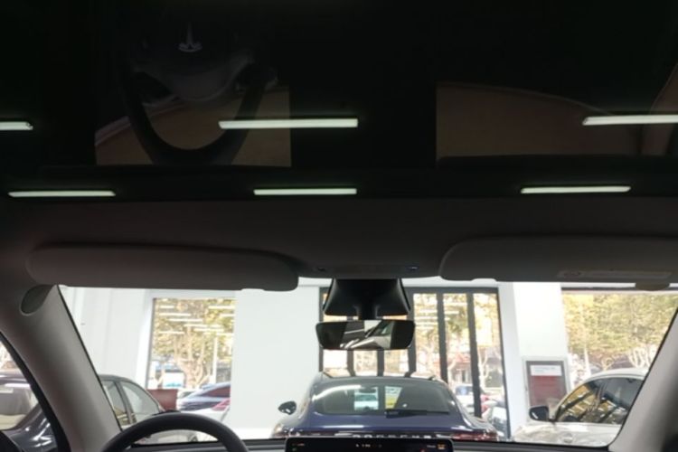 Tesla Model Y 2023 #18 Tesla Model Y 2023 immagine di auto #18