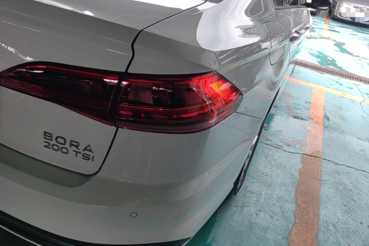 Volkswagen Bora 2024 car image #8