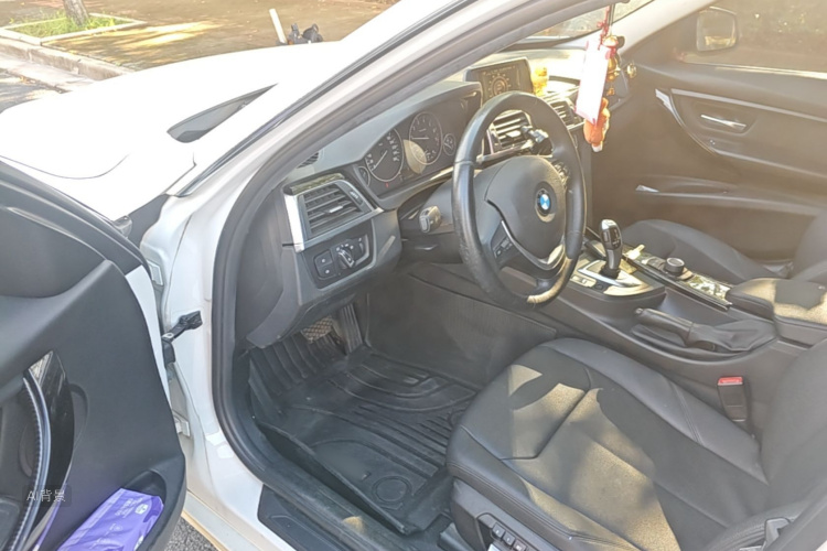 BMW 3 Series 2017 #18 BMW 3 Series 2017 car image #18
