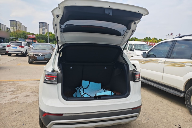 Volkswagen Tharu 2026 car image #19