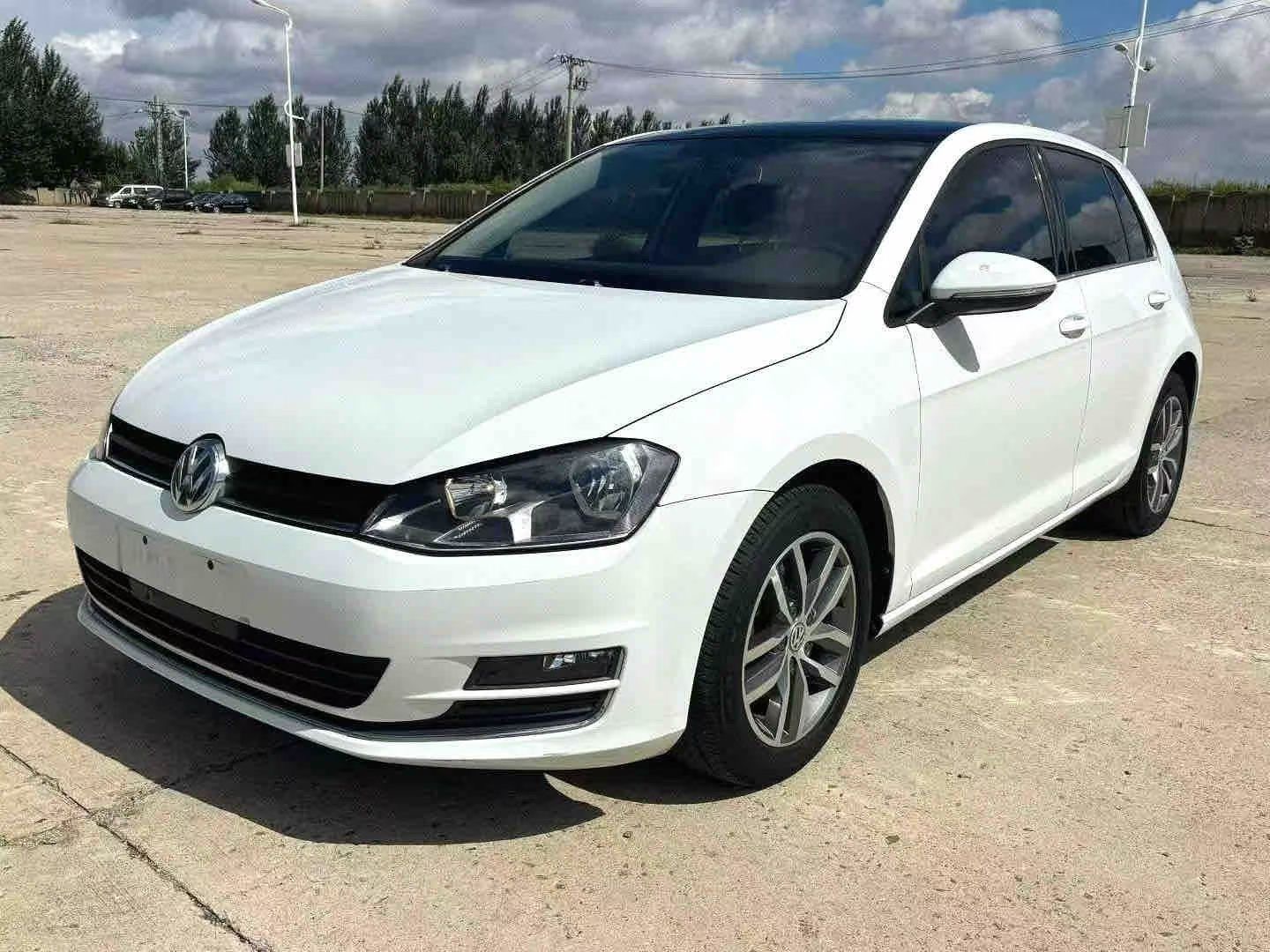 Volkswagen Golf 2016 Volkswagen Golf 2016 immagine di auto