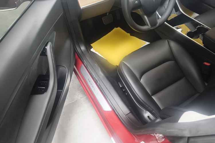 Tesla Model 3 2020 car image #12