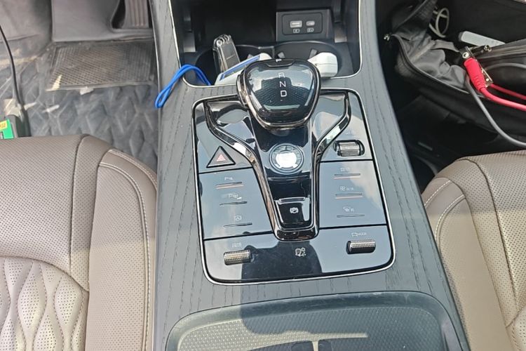BYD Han 2022 car image #14