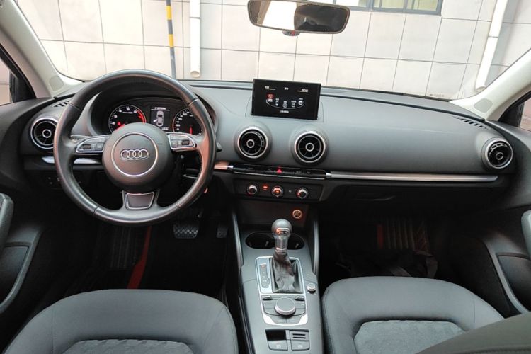 Audi A3 2017 car image #11