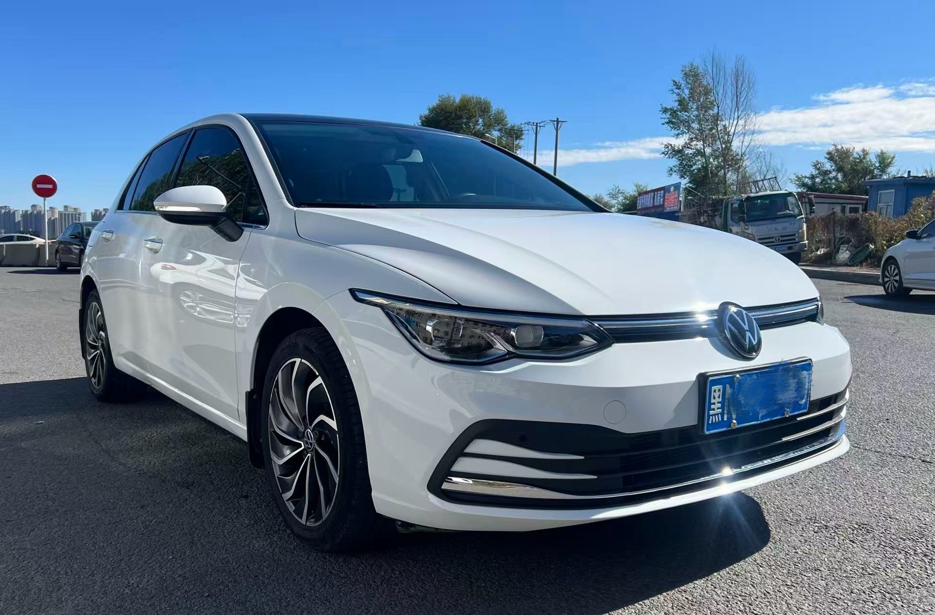 2023 car image #3