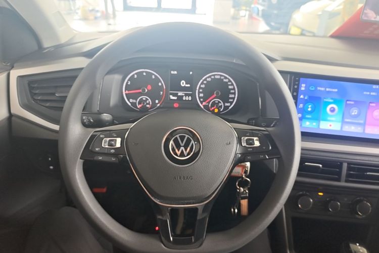 Volkswagen Polo 2021 car image #11