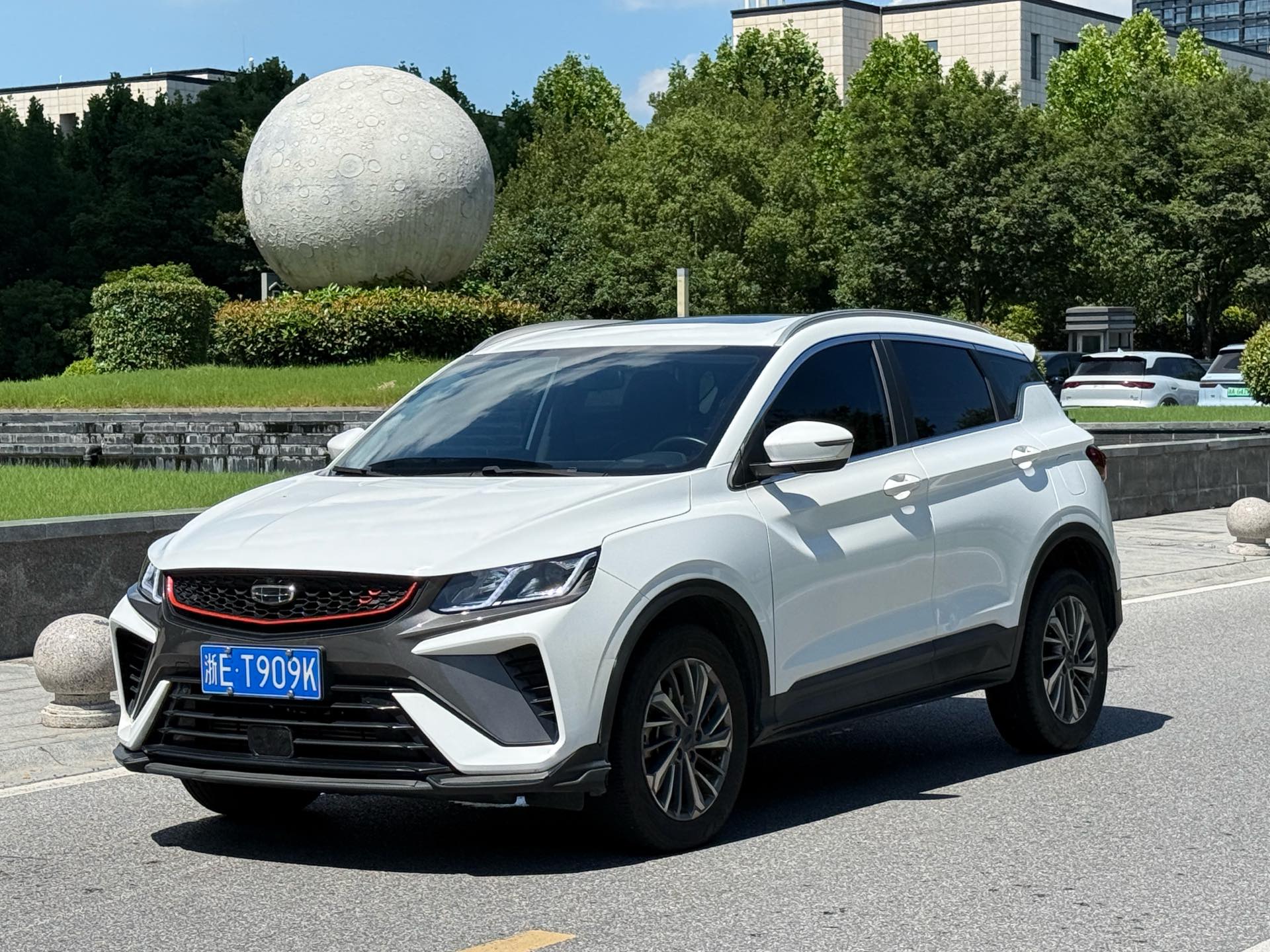 GEELY Coolray 2022 GEELY Coolray 2022 car image