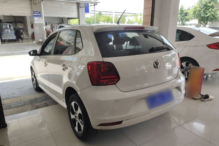 Volkswagen Polo 2019 car image #5