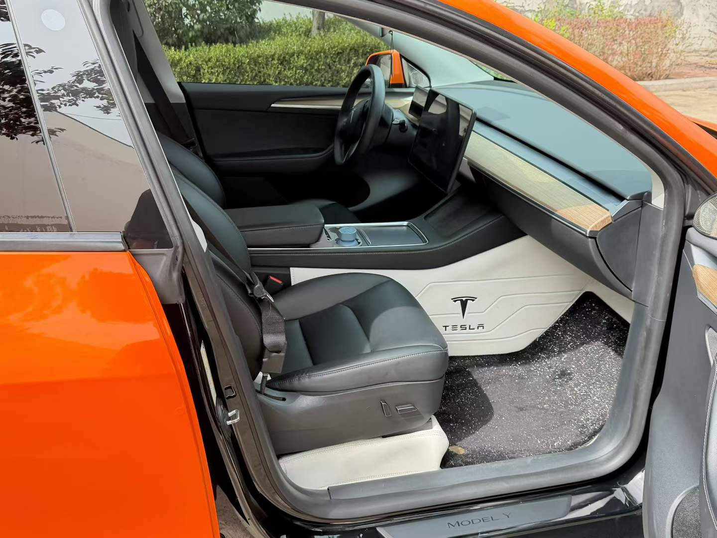 Tesla Model Y 2022 immagine di auto #14