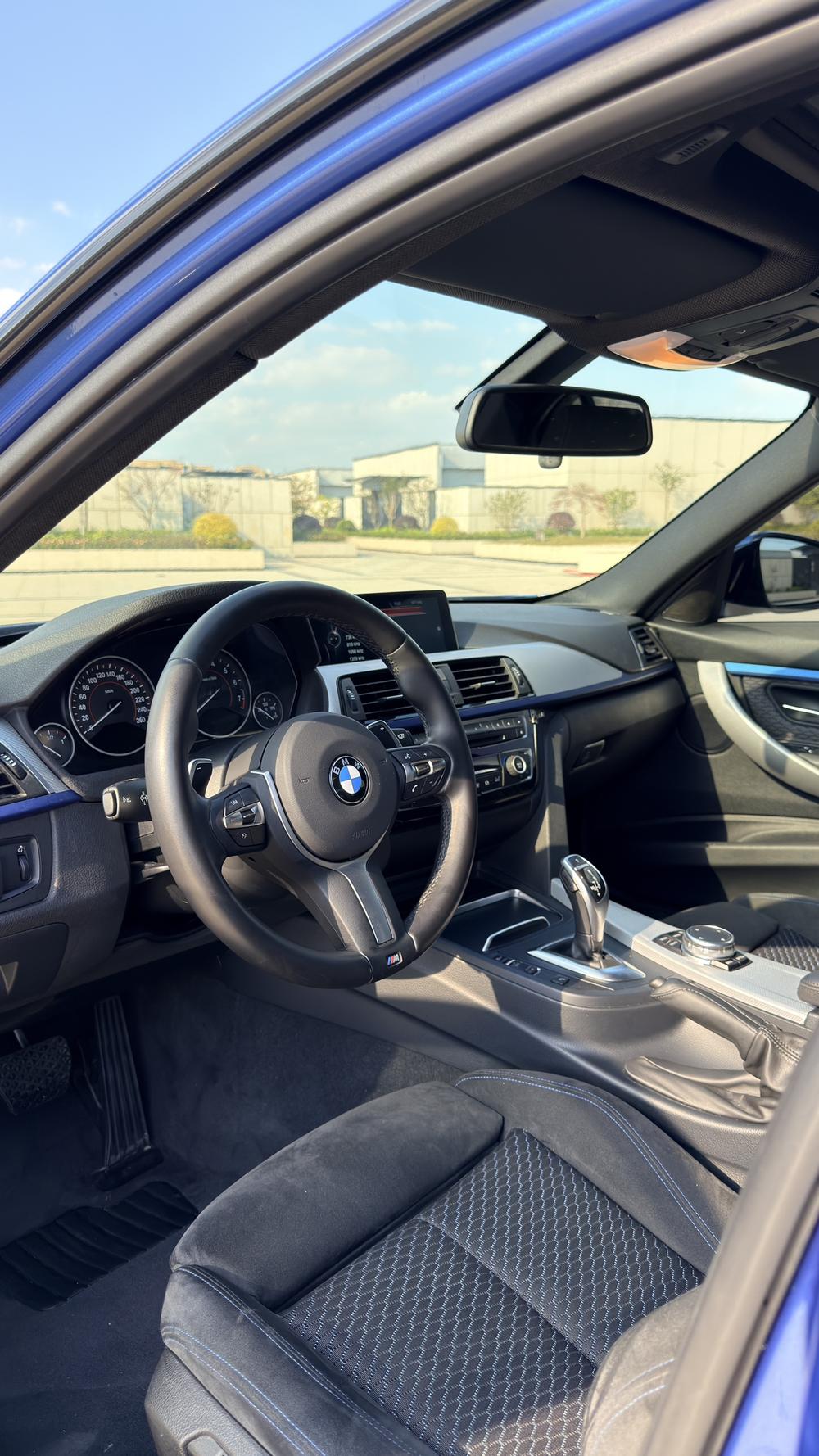 BMW 3 Series 2015 #8 BMW 3 Series 2015 car image #8