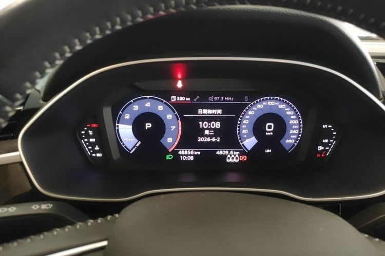 Audi Q3 2019 car image #12
