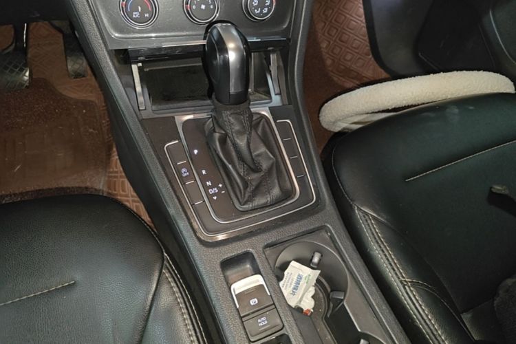 Volkswagen Golf 2019 #14 Volkswagen Golf 2019 car image #14