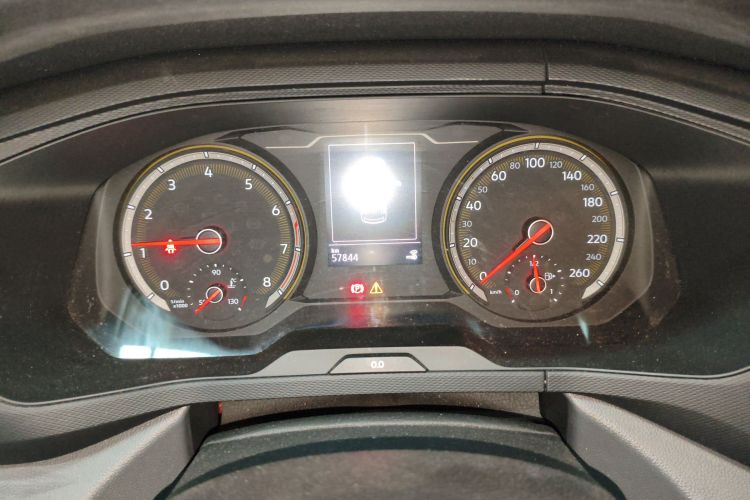 Volkswagen Tharu 2019 car image #14