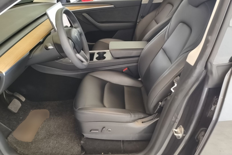 Tesla Model Y 2021 #15 Tesla Model Y 2021 car image #15