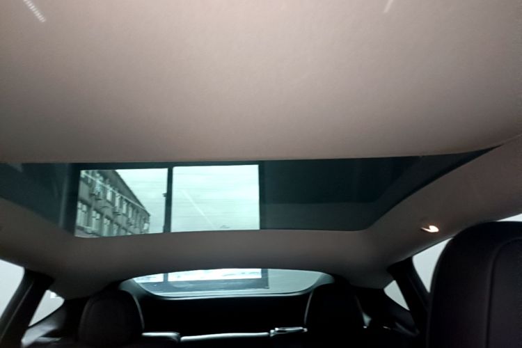 Tesla Model Y 2022 image de voiture #20