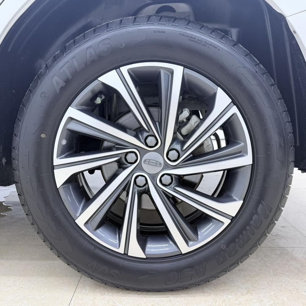 GEELY Vision X6 2021 immagine di auto #10