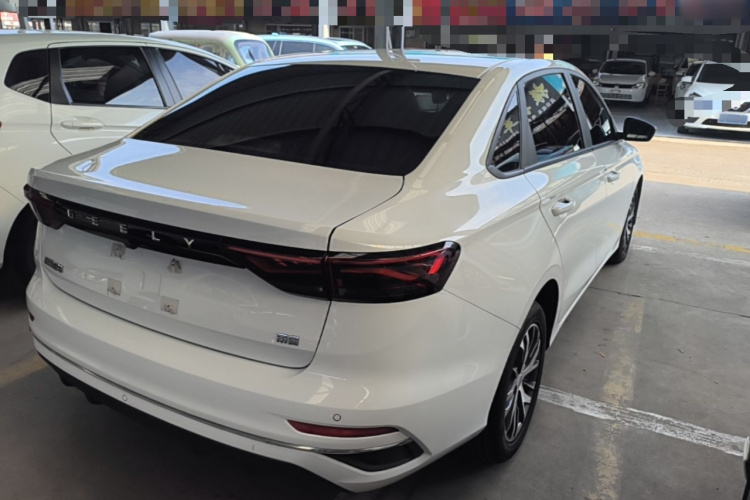 GEELY Emgrand 2025 car image #5