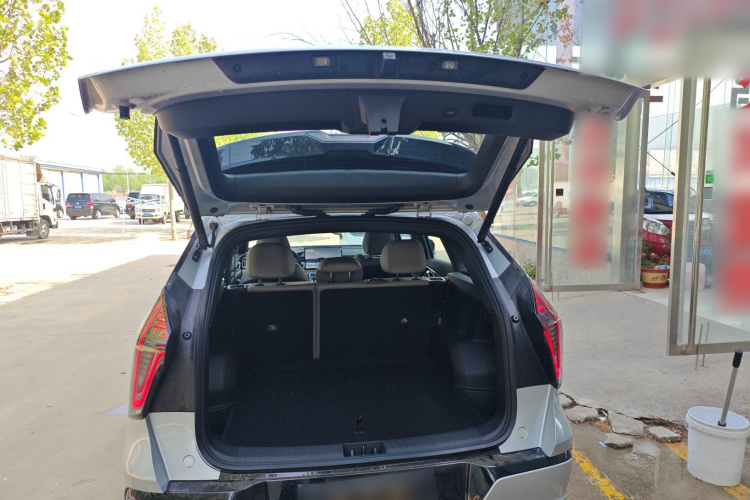 GEELY Boyue L 2026 immagine di auto #18